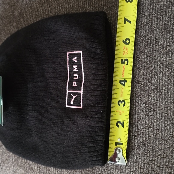 PUMA BRAND SIGNATURE GIRLS YOUTH SIZE BLACK & PINK WINTER STOCKING CAP BEANIE - Picture 7 of 9